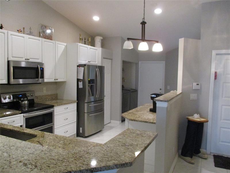 Image 5 of 18 For 6145 Lake Hibiscus Dr  6145