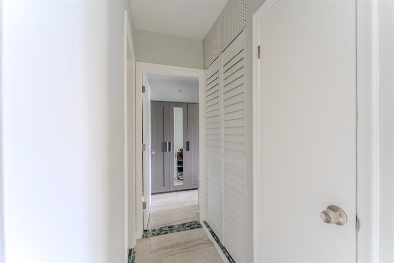 Image 7 of 18 For 6260 18th Ave  824