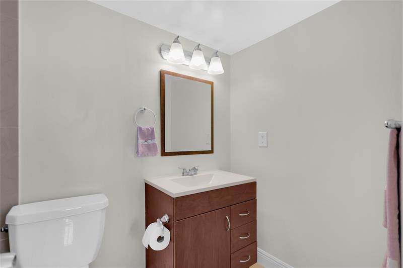 Image 15 of 21 For 311 3rd St  402