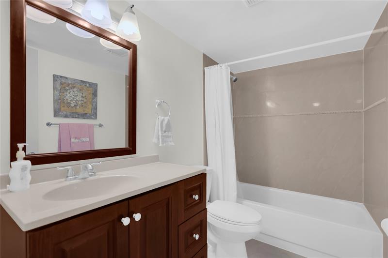 Image 18 of 21 For 311 3rd St  402