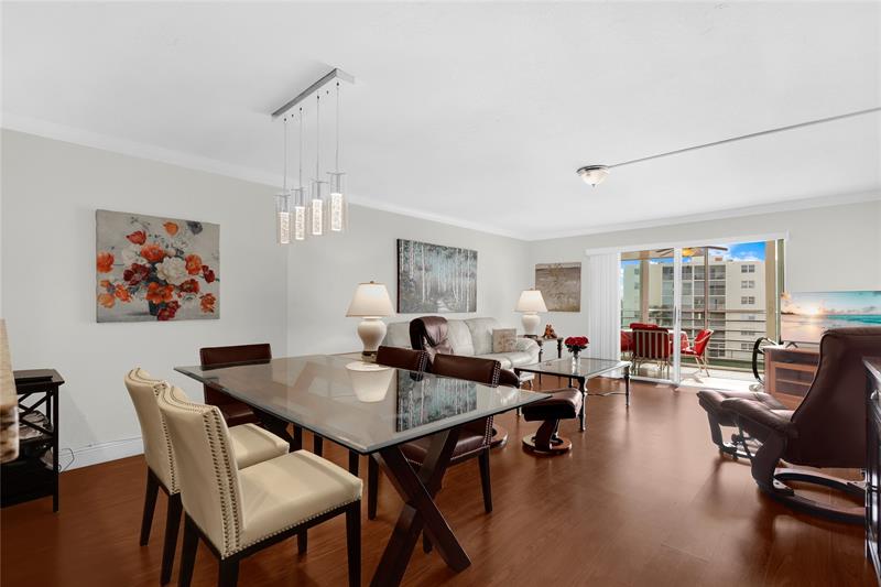 Image 8 of 21 For 311 3rd St  402