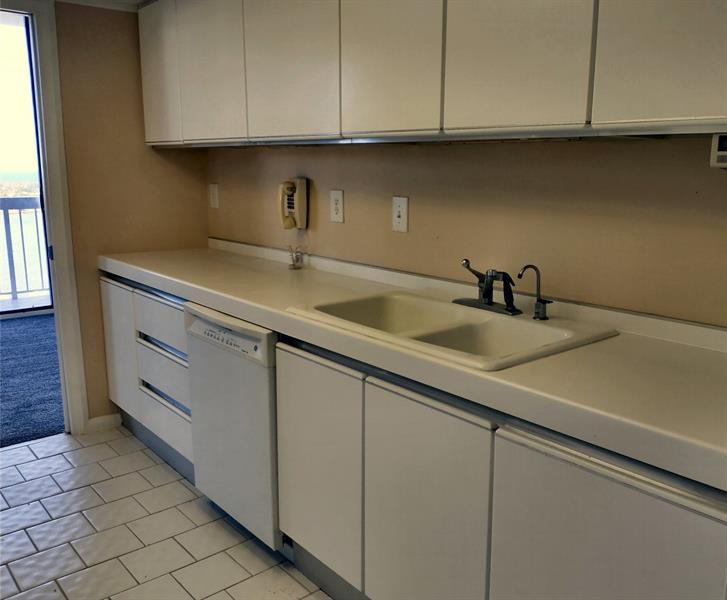 Image 6 of 17 For 123 Lakeshore 2042