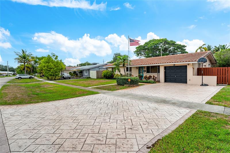 Details for 1512 Hawthorne Cir, Hollywood, FL 33021