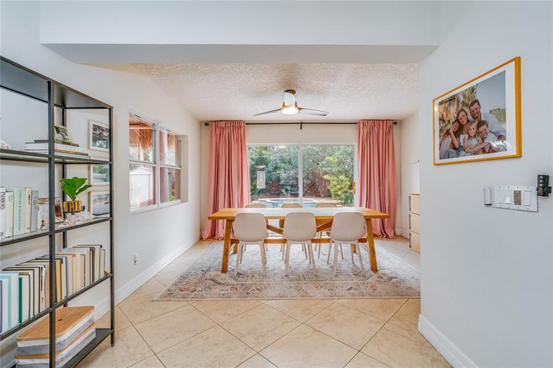 Image 10 of 24 For 1512 Hawthorne Cir