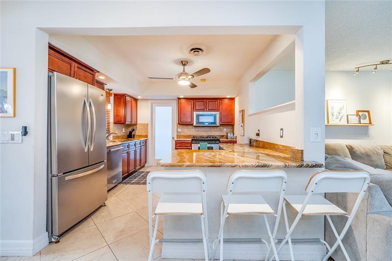 Image 7 of 24 For 1512 Hawthorne Cir