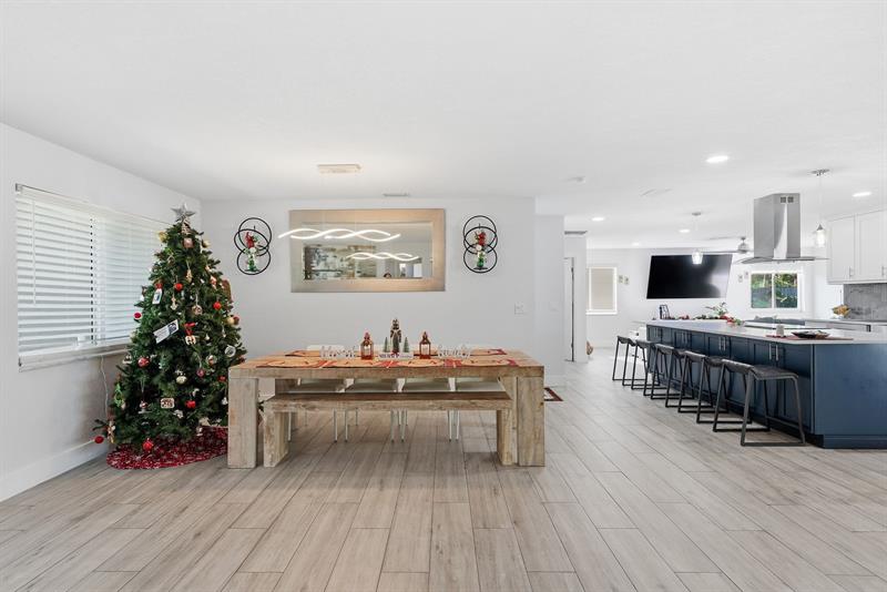 Image 11 of 29 For 5450 18th St