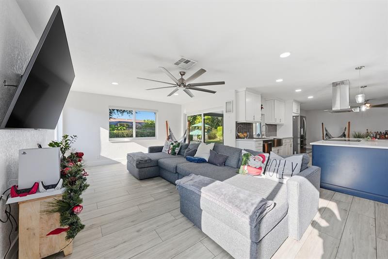 Image 12 of 29 For 5450 18th St