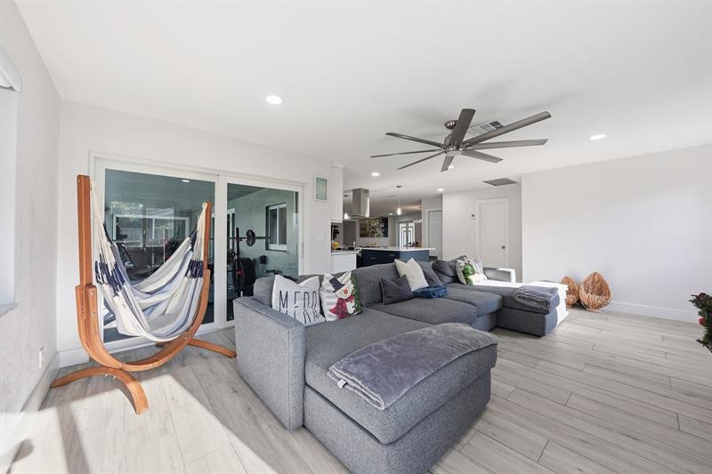 Image 14 of 29 For 5450 18th St