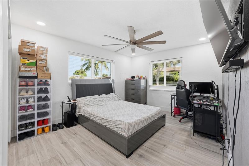 Image 20 of 29 For 5450 18th St