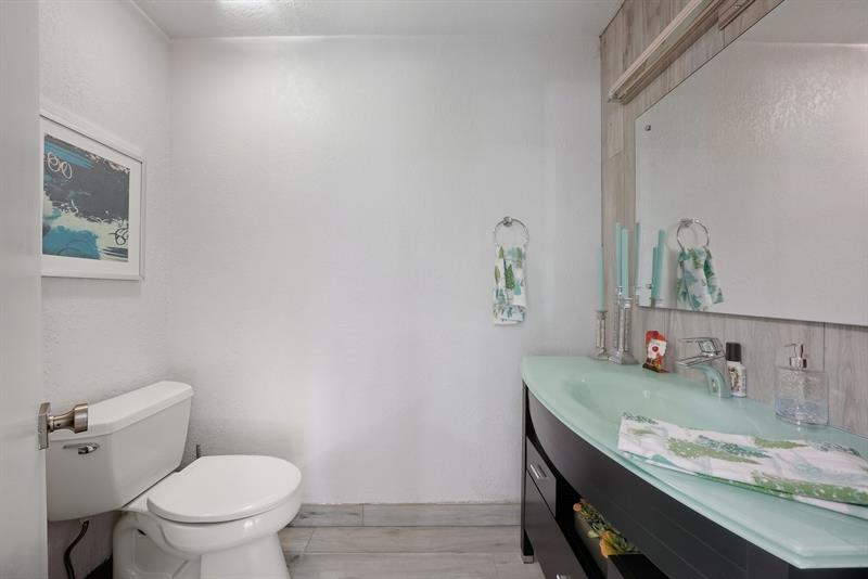 Image 23 of 29 For 5450 18th St