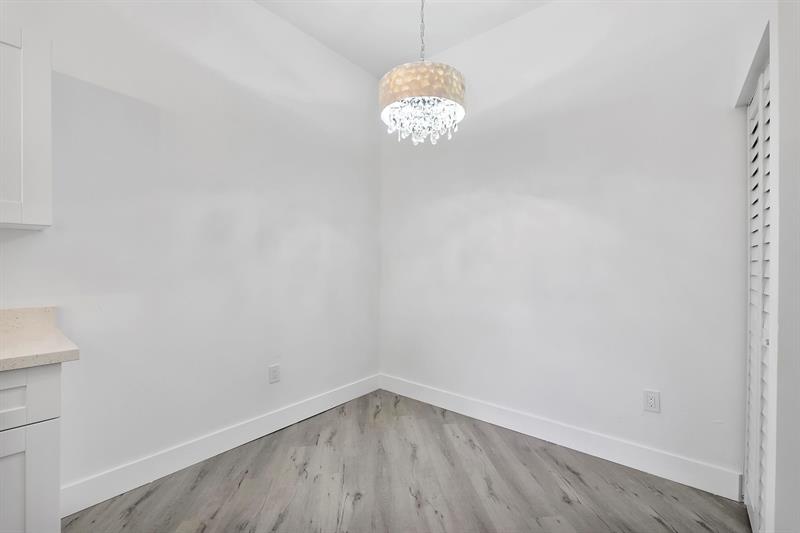 Image 15 of 27 For 5131 Europa Dr  I