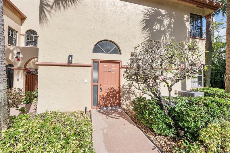 Image 26 of 27 For 5131 Europa Dr  I