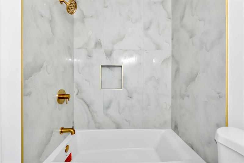 Image 5 of 27 For 5131 Europa Dr  I