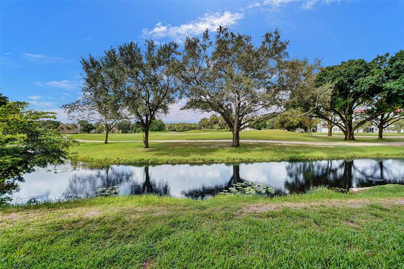 Image 6 of 20 For 9481 Evergreen Pl  103