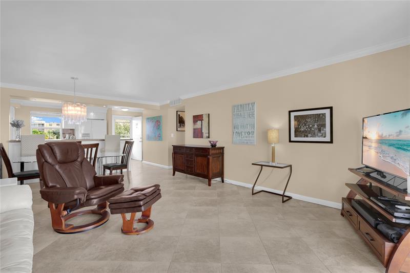 Image 9 of 21 For 321 3rd St  307