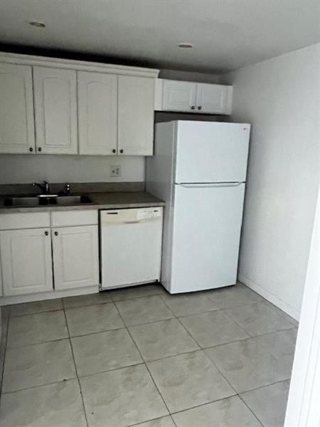 Image 3 of 16 For 4164 Inverrary Dr 803