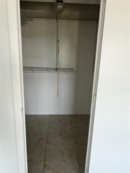 Image 6 of 16 For 4164 Inverrary Dr 803