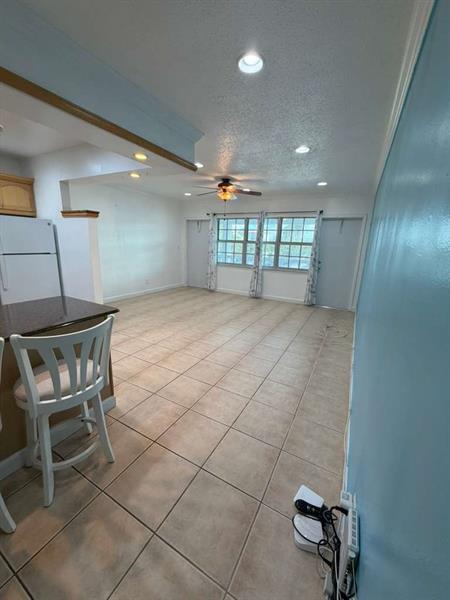 Image 4 of 11 For 5203 24th Ter  B-311