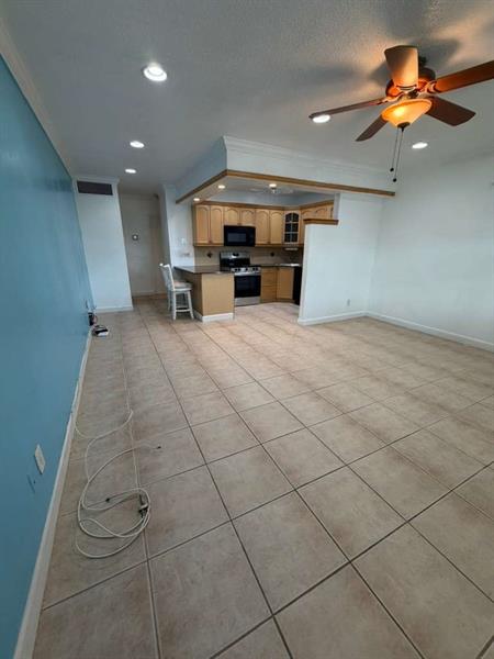 Image 5 of 11 For 5203 24th Ter  B-311