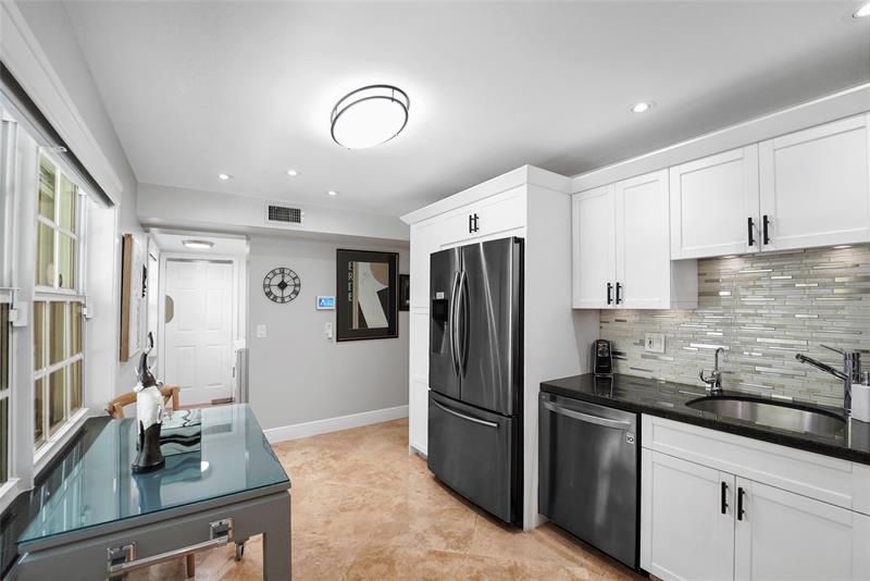 Image 16 of 74 For 933 Cypress Grove Dr 102