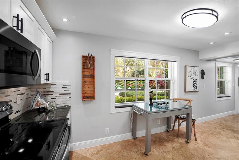 Image 18 of 74 For 933 Cypress Grove Dr 102