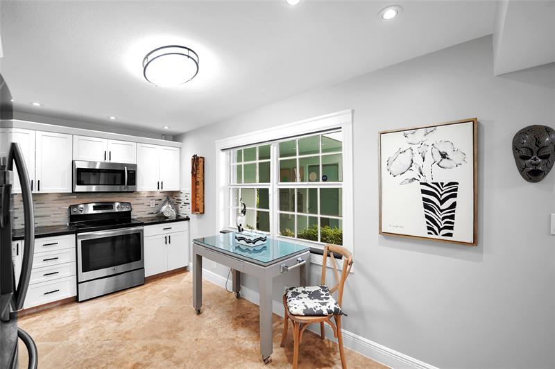 Image 19 of 74 For 933 Cypress Grove Dr 102