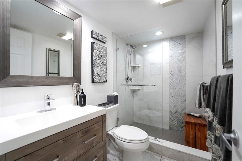 Image 43 of 74 For 933 Cypress Grove Dr 102