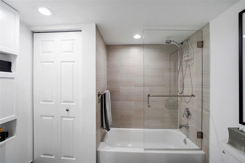 Image 60 of 74 For 933 Cypress Grove Dr 102