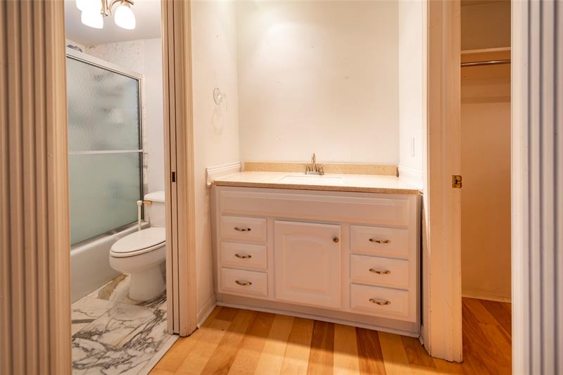 Image 15 of 29 For 3333 36th St 6