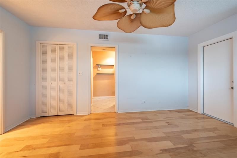 Image 18 of 29 For 3333 36th St 6