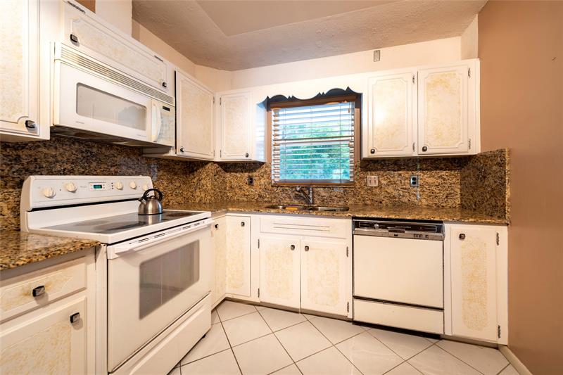 Image 25 of 29 For 3333 36th St 6