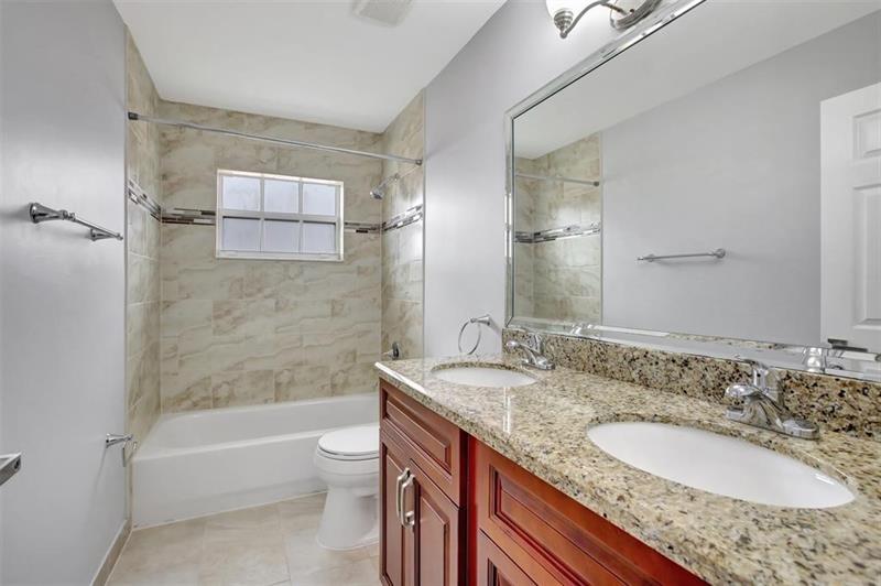 Image 21 of 25 For 2355 138th Dr