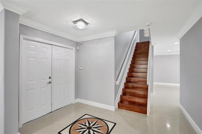 Image 4 of 25 For 2355 138th Dr