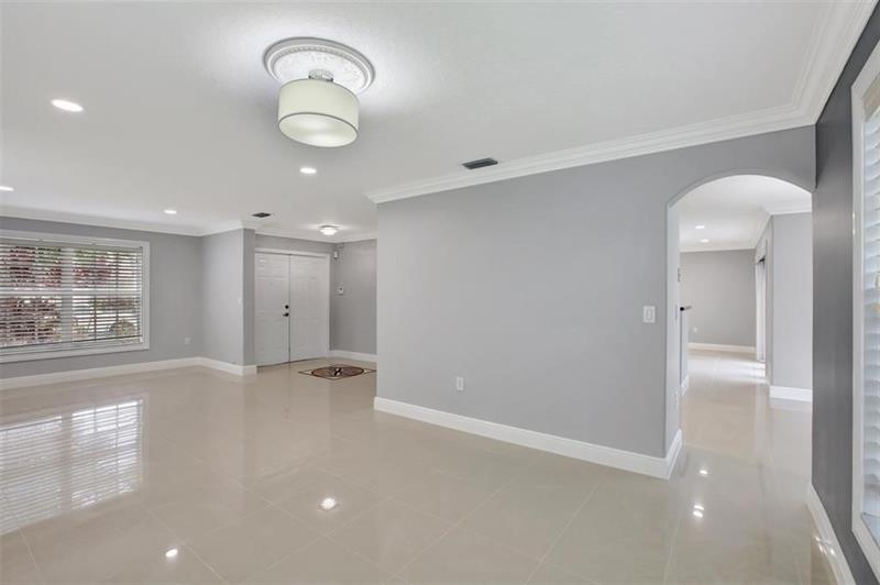 Image 5 of 25 For 2355 138th Dr