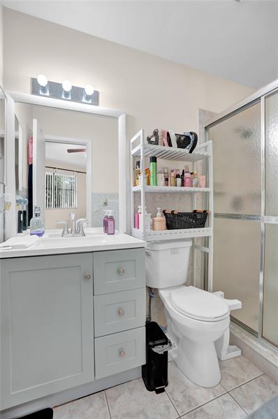 Image 19 of 35 For 9851 Riverside Dr