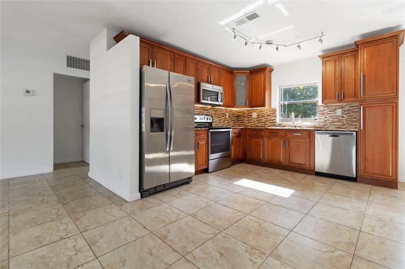 Image 12 of 30 For 500 61st Ct  