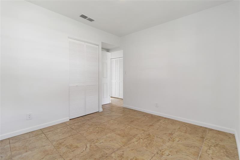 Image 16 of 30 For 500 61st Ct  