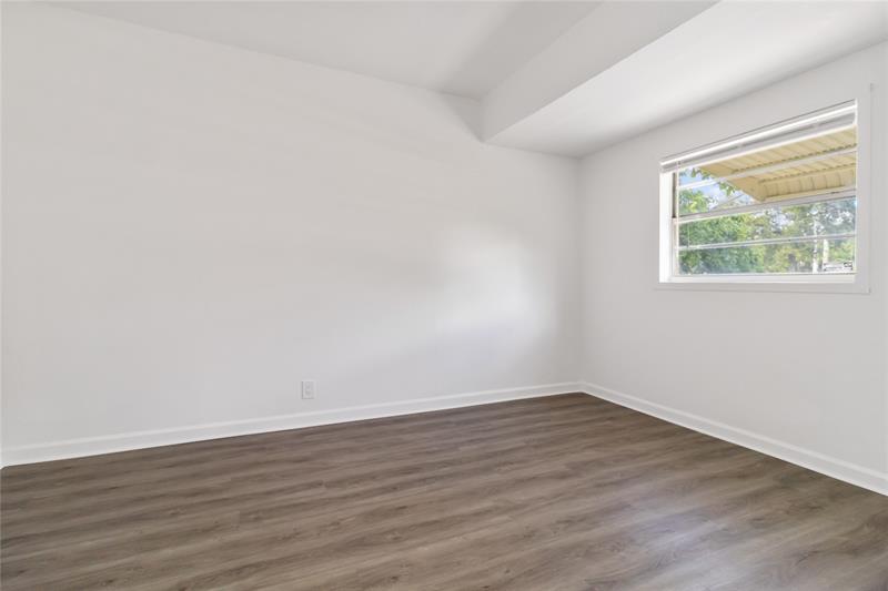 Image 21 of 30 For 500 61st Ct  