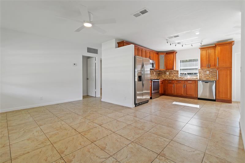 Image 9 of 30 For 500 61st Ct  