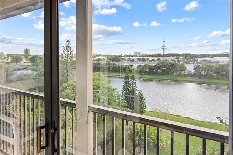 Image 24 of 27 For 2202 Cypress Bend Dr  606