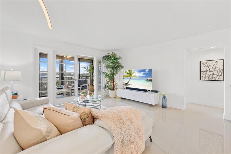 Image 6 of 27 For 2202 Cypress Bend Dr  606