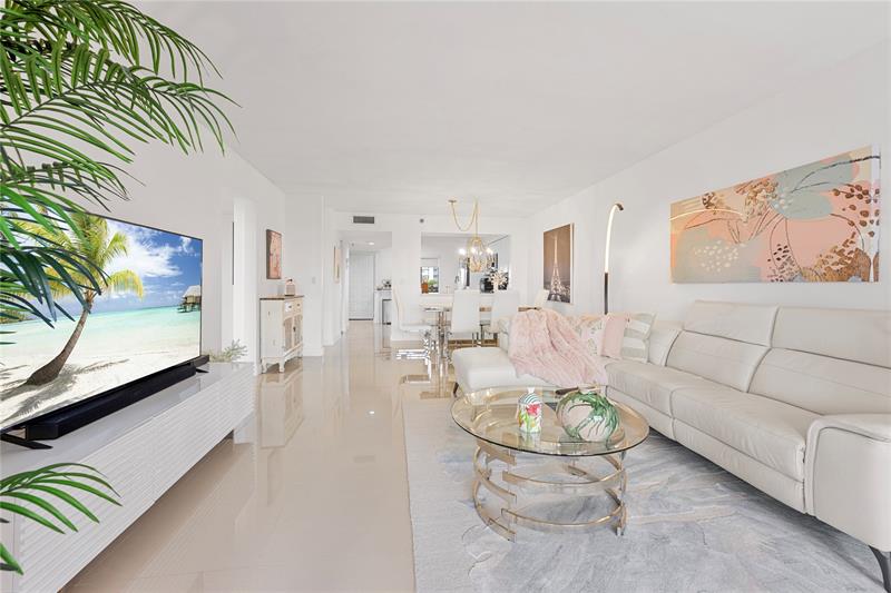 Image 7 of 27 For 2202 Cypress Bend Dr  606