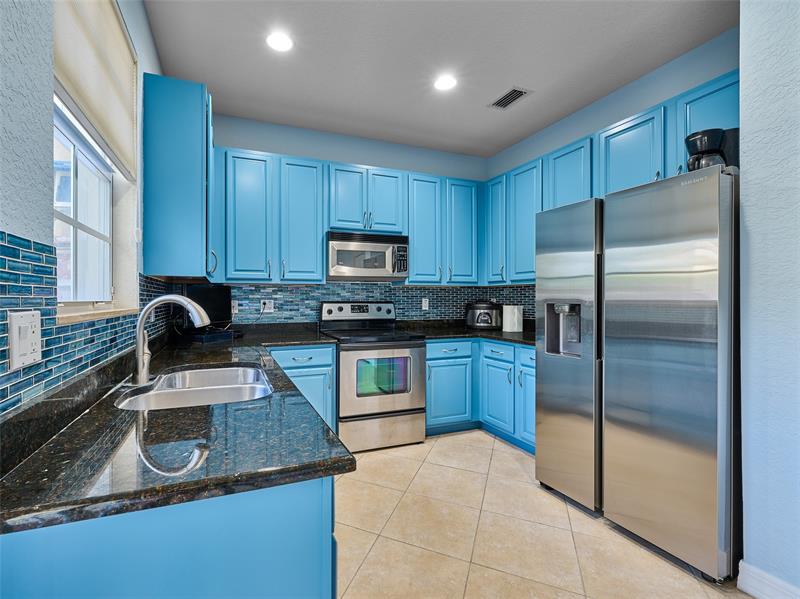 Image 10 of 35 For 917 18th Ave  N-a