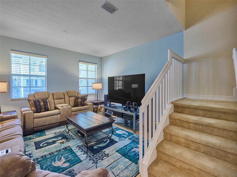 Image 15 of 35 For 917 18th Ave  N-a