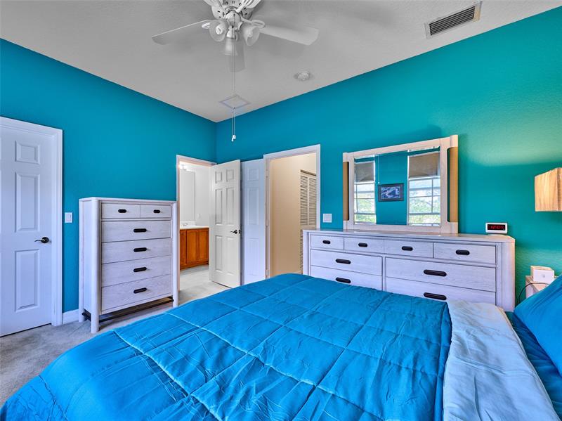 Image 18 of 35 For 917 18th Ave  N-a