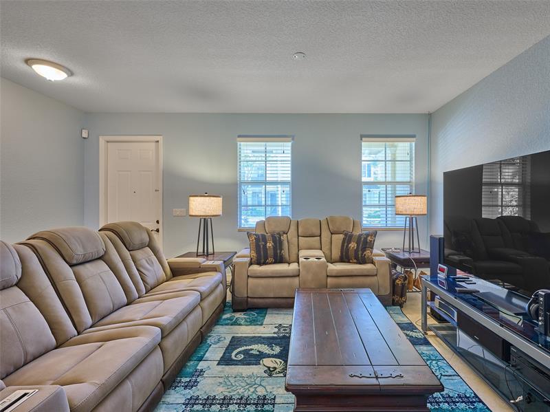 Image 6 of 35 For 917 18th Ave  N-a