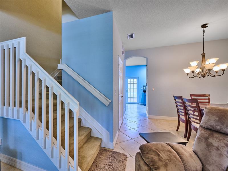 Image 8 of 35 For 917 18th Ave  N-a