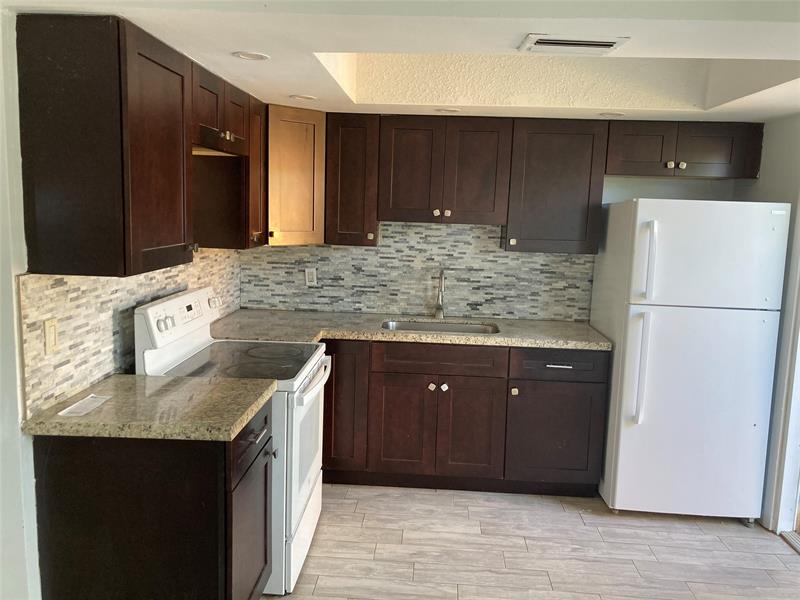 Image 4 of 16 For 1025 5th Ave  1