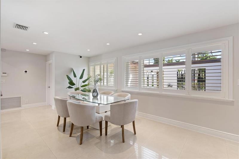 Image 17 of 46 For 5841 14th Terrace