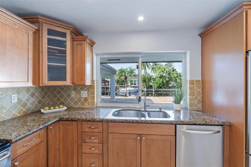 Image 29 of 46 For 5841 14th Terrace